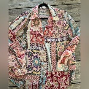 Zara flowy patterned blouse, made in Morocco. Size L.